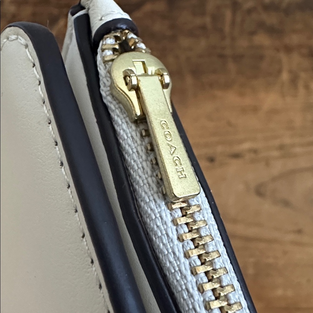 Coach Slim Essentials Bifold Wallet Chalk Ivory and Brass, Compact Small Wallet - Picture 10 of 14